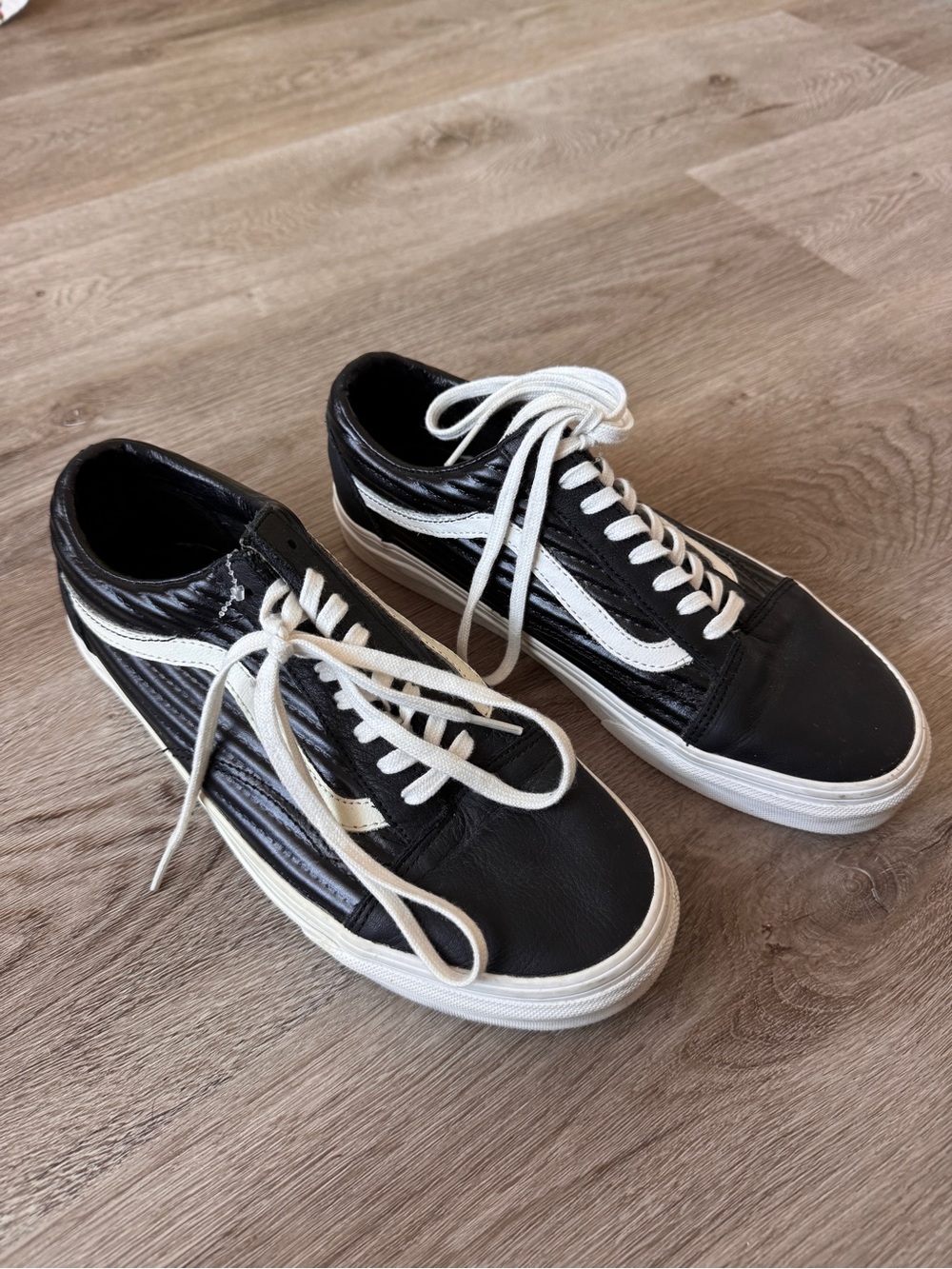 Vans Canvas Sneakers Ribbed Black Faux Leather Side Women’s 8.5